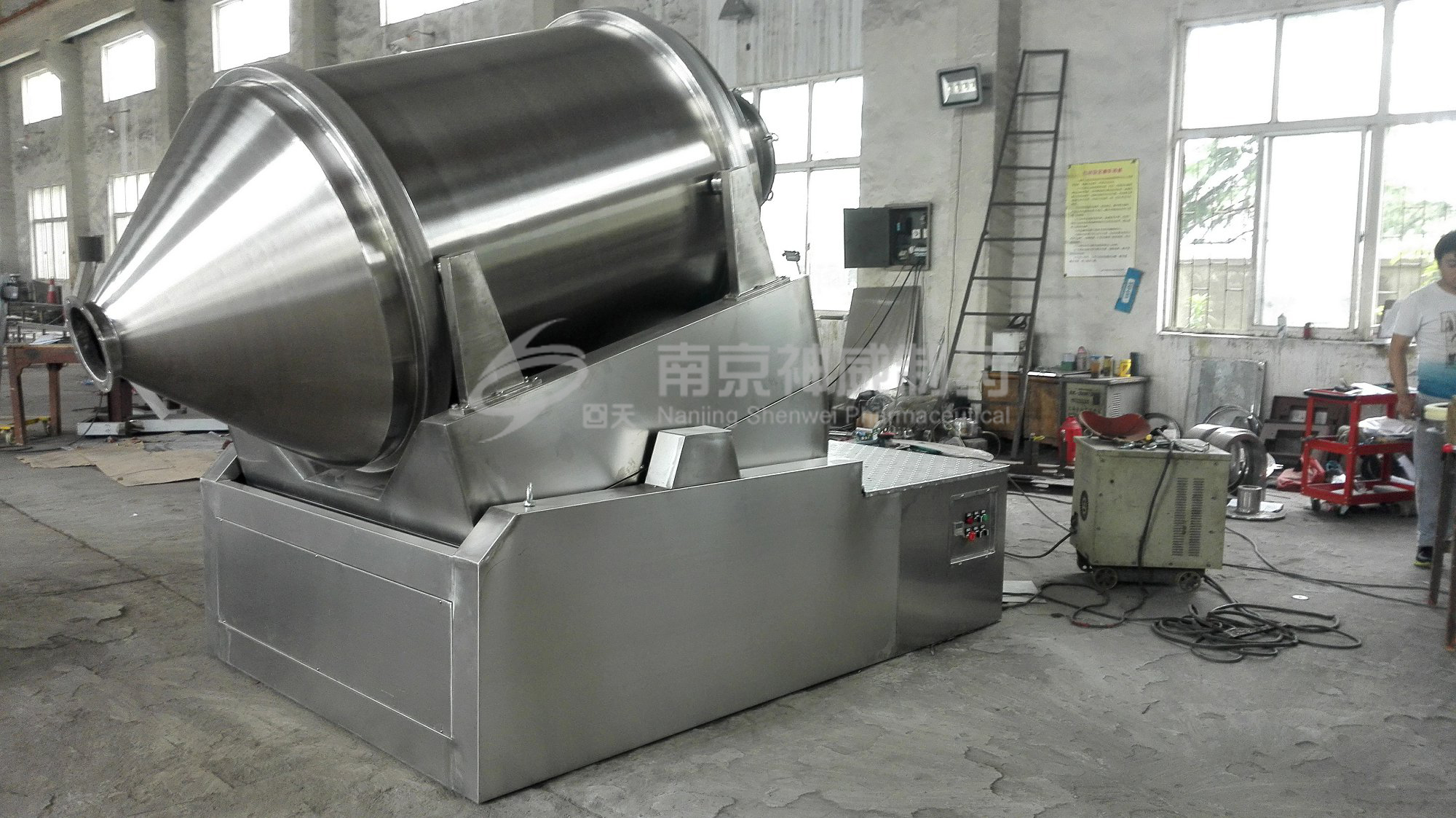 EYH系列二維運動混合機